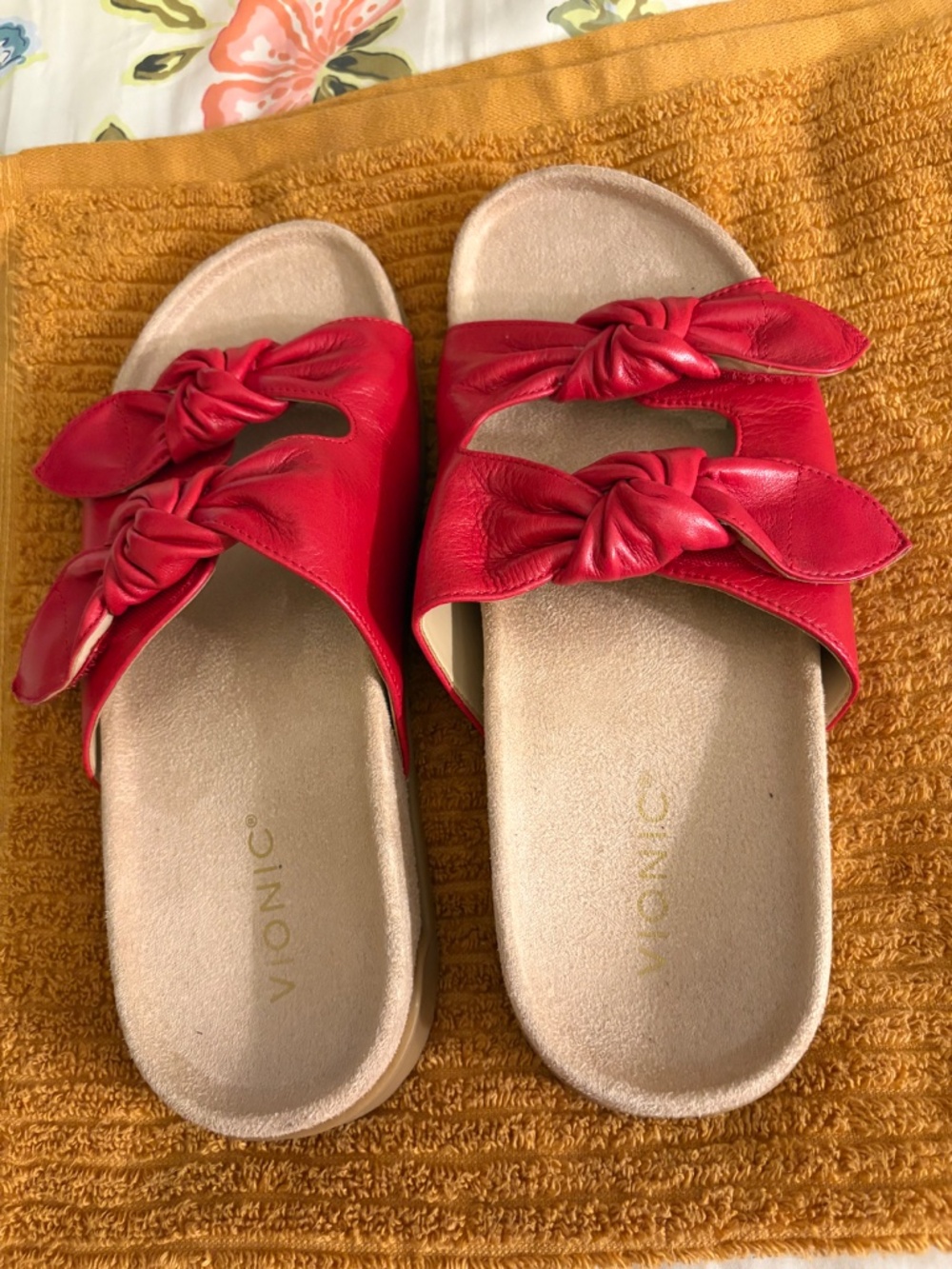 Vionic Shoes - Picture 8 of 10